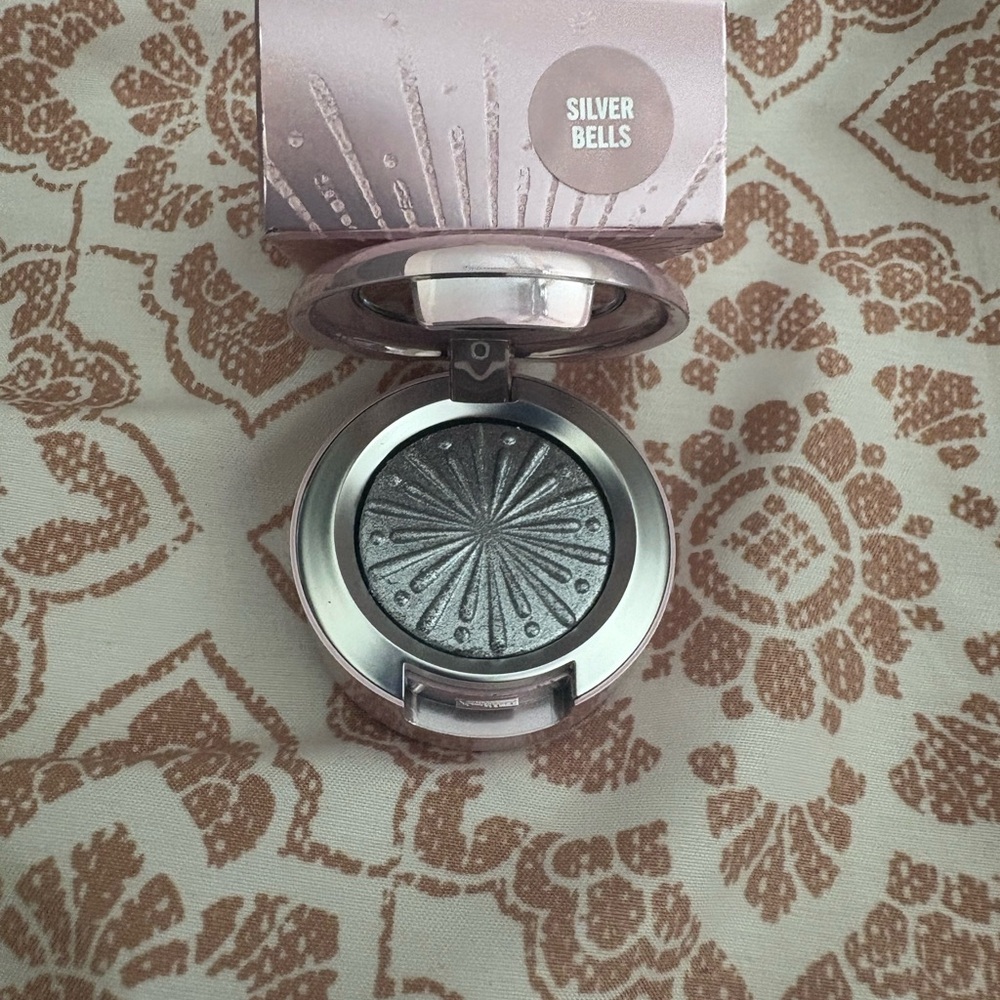 Brand New Frosted Limited Silver Bells Eyeshadow by MAC